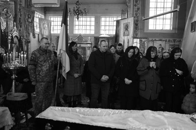 У Луцькій громаді попрощалися із загиблим на Донеччині 46-річним бійцем Святославом Каразією У Луцькій громаді попрощалися із загиблим на Донеччині 46-річним бійцем Святославом Каразією