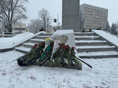 У Черкасах вшанували Героїв Небесної Сотні У Черкасах вшанували Героїв Небесної Сотні