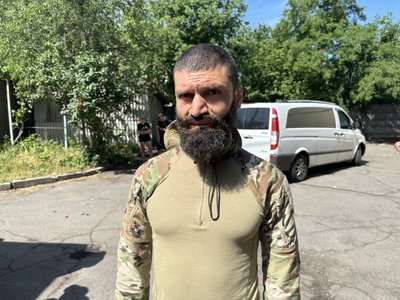 "Він був професіоналом своєї справи". У Миколаєві влаштували прощання з воїном Євгеном Лапчевським "Він був професіоналом своєї справи". У Миколаєві влаштували прощання з воїном Євгеном Лапчевським
