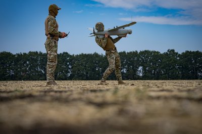 "Лелека" для "Хижаків". Як бійці спецпідрозділу Нацполіції опановували "крила" "Лелека" для "Хижаків". Як бійці спецпідрозділу Нацполіції опановували "крила"