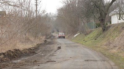 "Ні хліба привезти, ні швидку викликати": село на Черкащині опинилося відрізаним від світу через наслідки паводку "Ні хліба привезти, ні швидку викликати": село на Черкащині опинилося відрізаним від світу через наслідки паводку