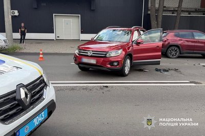 Мотоцикліста госпіталізували до лікарні: у Черкасах на вулиці Руставі сталася ДТП Мотоцикліста госпіталізували до лікарні: у Черкасах на вулиці Руставі сталася ДТП