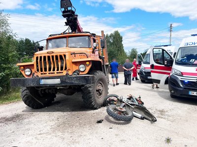 Виїхав на зустрічну та загинув неповнолітній мотоцикліст на Рівненщині Виїхав на зустрічну та загинув неповнолітній мотоцикліст на Рівненщині