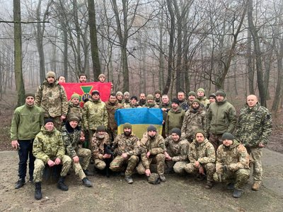 "Ми знали, за ким стоїмо — за дітьми, за сім’ями". Історія закарпатського прикордонника Олександр "Ми знали, за ким стоїмо — за дітьми, за сім’ями". Історія закарпатського прикордонника Олександр