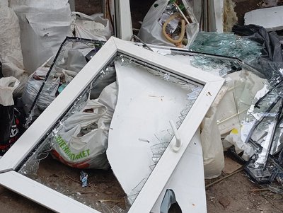 Вдарили біля багатоповерхівки: армія РФ обстріляла Суми ударними дронами Вдарили біля багатоповерхівки: армія РФ обстріляла Суми ударними дронами