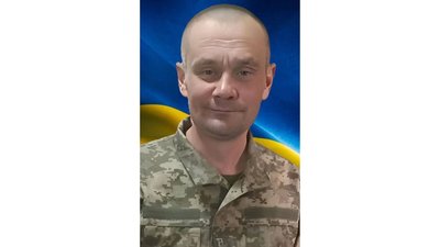 На Чернігівщині попрощалися з п'ятьма захисниками На Чернігівщині попрощалися з п'ятьма захисниками