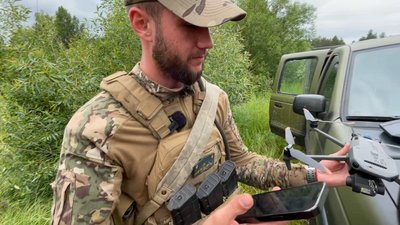 "Поки в повітрі ми перемагаємо": як на Авдіївському напрямку працює екіпаж БпЛА з Прилук "Поки в повітрі ми перемагаємо": як на Авдіївському напрямку працює екіпаж БпЛА з Прилук