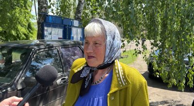 "Тут народилася, хрестилася, нікуди не поїду”: Як живе село Ямне на Сумщині за 14 кілометрів Росії "Тут народилася, хрестилася, нікуди не поїду”: Як живе село Ямне на Сумщині за 14 кілометрів Росії