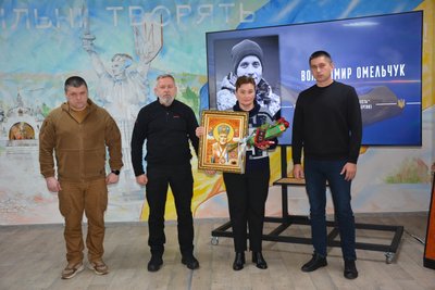 Родичам 16 військових вручили держнагороди на Рівненщині Родичам 16 військових вручили держнагороди на Рівненщині