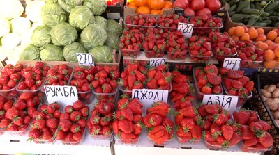 Сезон полуниці: скільки коштує ягода на ринку Черкас Сезон полуниці: скільки коштує ягода на ринку Черкас