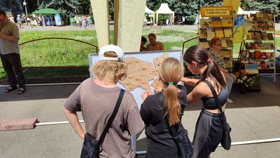 У Вінниці проходить фестиваль польової кухні пам'яті Тараса Сича У Вінниці проходить фестиваль польової кухні пам'яті Тараса Сича