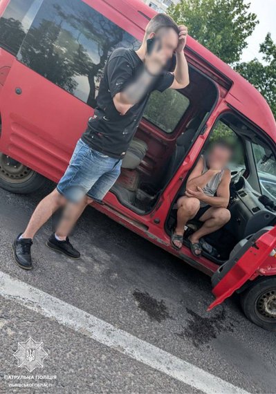 ДТП за участі автомобіля "Ford Transit" на вулиці Богдана Хмельницького у Львові, 18 серпня 2024 ДТП за участі автомобіля "Ford Transit" на вулиці Богдана Хмельницького у Львові, 18 серпня 2024
