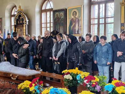 Залишилися два сини: у Хмельницькому попрощалися із військовим Василем Томащуком