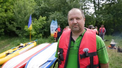 На Вінниччині провели сплав на байдарках для родин оборонців На Вінниччині провели сплав на байдарках для родин оборонців