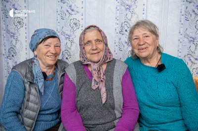 "Нема в нас нічого. Хліб один раз на тиждень": історії трьох сестер які живуть у віддаленому селі "Нема в нас нічого. Хліб один раз на тиждень": історії трьох сестер які живуть у віддаленому селі