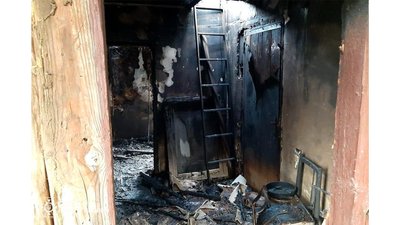 У пожежі у селищі Березна на Чернігівщині у власному будинку загинув господар У пожежі у селищі Березна на Чернігівщині у власному будинку загинув господар