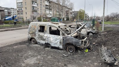 Наслідки обстрілу Добропілля Донецька область 9 квітня 2025 рік Наслідки обстрілу Добропілля Донецька область 9 квітня 2025 рік