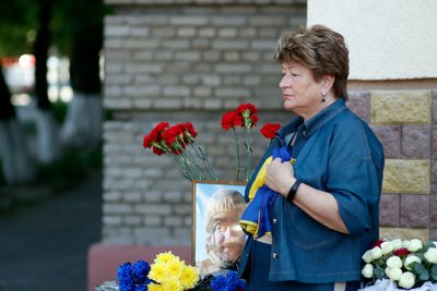 У Запоріжжі відкрили меморіальну дошку на честь полеглого Героя України Дениса Максишка У Запоріжжі відкрили меморіальну дошку на честь полеглого Героя України Дениса Максишка