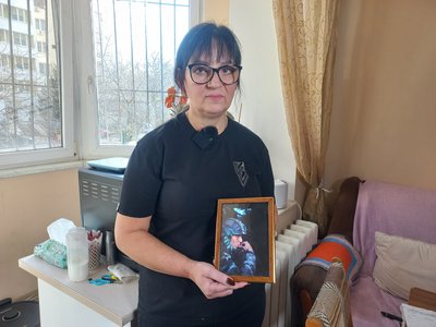 "Я просто існувала": херсонка, яка пережила загибель сина, стала кризовою психологинею для військових "Я просто існувала": херсонка, яка пережила загибель сина, стала кризовою психологинею для військових
