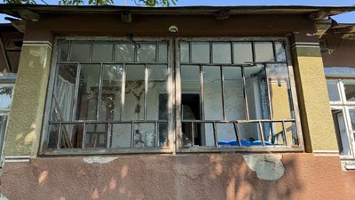 Атака РФ, Івано-Франківщина, вибите скло, 21 липня 2025 року Атака РФ, Івано-Франківщина, вибите скло, 21 липня 2025 року