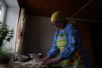 "Я без церкви себе не уявляю". Дружина священника з Сумщини розповіла про своє життя "Я без церкви себе не уявляю". Дружина священника з Сумщини розповіла про своє життя