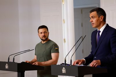 Зеленський проводить розмови з партнерами після заяви Трампа про зустріч з Путіним на Алясці Зеленський проводить розмови з партнерами після заяви Трампа про зустріч з Путіним на Алясці