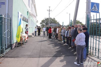 На Одещині відкрили меморіальну дошку загиблому захиснику Роману Ничипуренку На Одещині відкрили меморіальну дошку загиблому захиснику Роману Ничипуренку