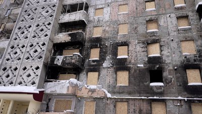 фанера, будинок 15 квітня, пожежа, обстріл рф фанера, будинок 15 квітня, пожежа, обстріл рф