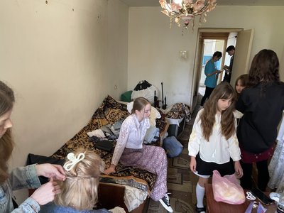 Від радянських часів до 2017-го: в Охтирці на Сумщині знімають фільм “Яма” Від радянських часів до 2017-го: в Охтирці на Сумщині знімають фільм “Яма”