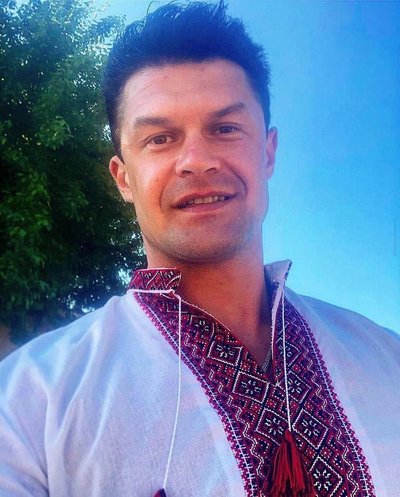 Змінив кітель кухаря на піксель: учасник "МастерШеф" Олег Ковальчук з Коростишева годує десантників Змінив кітель кухаря на піксель: учасник "МастерШеф" Олег Ковальчук з Коростишева годує десантників