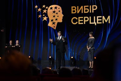 "Головне — підтримати дитину": інтерв'ю з вчителем Школи Супергероїв Євгеном Кравченком