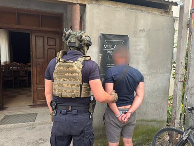 До Нацмузею історії України передали срібні римські злитки, яким близько 1700 років: що про це відомо До Нацмузею історії України передали срібні римські злитки, яким близько 1700 років: що про це відомо