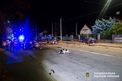 Зіткнення трьох авто: загинув чоловік внаслідок ДТП у Рівному Зіткнення трьох авто: загинув чоловік внаслідок ДТП у Рівному