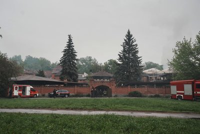 Готельний комплекс Британія у Харкові горів після влучання ударних безпілотників Готельний комплекс Британія у Харкові горів після влучання ударних безпілотників