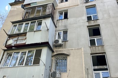 "Я тільки вибігла в коридор — і все посипалося": розповіді одеситів і фото наслідків атаки "Я тільки вибігла в коридор — і все посипалося": розповіді одеситів і фото наслідків атаки