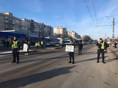 В перший день роботи нового гучномовця в Житомирі, люди вийшли на акцію пам'яті В перший день роботи нового гучномовця в Житомирі, люди вийшли на акцію пам'яті