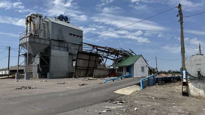 Пробиті дахи, зіпсований урожай та порятунок тварин: наслідки негоди у Кобеляцькій ТГ на Полтавщині Пробиті дахи, зіпсований урожай та порятунок тварин: наслідки негоди у Кобеляцькій ТГ на Полтавщині