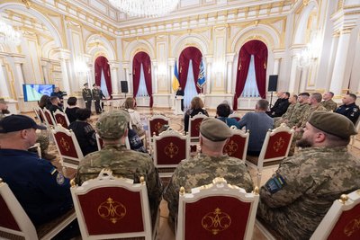 Полеглого офіцера з Черкас Зеленський відзначив "Золотою Зіркою" Полеглого офіцера з Черкас Зеленський відзначив "Золотою Зіркою"