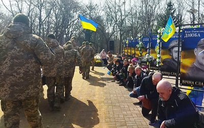 Загинув від поранення: у громаді на Черкащині попрощалися із захисником Загинув від поранення: у громаді на Черкащині попрощалися із захисником