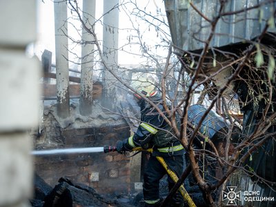 Ракетний удар РФ по Одещині: спалахнули пожежі в приватних будинках, загинули двоє людей