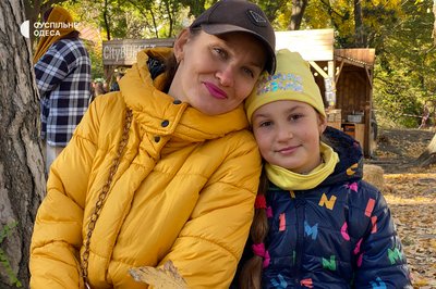 Вино, бринза, вишивка та багато пісень Одещини: на Одеській кіностудії пройшов фестиваль “Арт-вікенд” Вино, бринза, вишивка та багато пісень Одещини: на Одеській кіностудії пройшов фестиваль “Арт-вікенд”