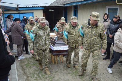 На Тернопільщині попрощалися з бійцем Василем Солоненком, похорон військового, 25 квітня 2026 року
