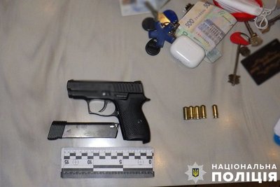 У столичному готелі сталася стрілянина: одна людина поранена У столичному готелі сталася стрілянина: одна людина поранена