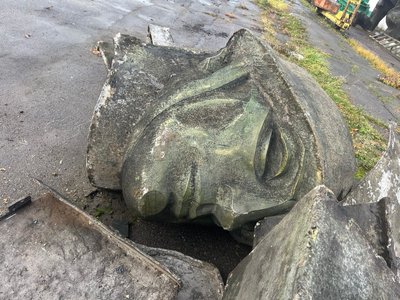 Металобрухт Пам’ятника воїнам, партизанам і підпільникам виставили на аукціон у Рівному Металобрухт Пам’ятника воїнам, партизанам і підпільникам виставили на аукціон у Рівному