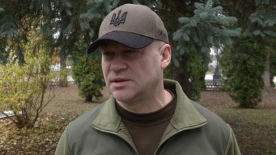 "Прокляну кістки й кров, хто це робить": жителі Новгорода-Сіверського про атаку РФ, яка тричі за 4 дні вдарила по центру "Прокляну кістки й кров, хто це робить": жителі Новгорода-Сіверського про атаку РФ, яка тричі за 4 дні вдарила по центру