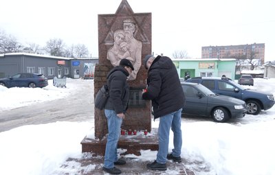 Вшанування жерт Голокосту біля біля меморіального знаку "Пам’яті в’язнів гетто" Вшанування жерт Голокосту біля біля меморіального знаку "Пам’яті в’язнів гетто"
