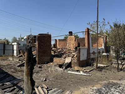 “УАЗ взяв на себе удар і врятував будинок”: життя під обстрілами у Великій Писарівці