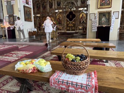 Полтавці відзначили Яблучний Спас: що несли до храму та яких традицій дотримуються Полтавці відзначили Яблучний Спас: що несли до храму та яких традицій дотримуються