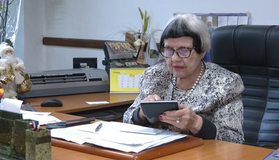 Все життя на одній роботі: історія 81-річної гендиректорки швейної компанії з Чернівців