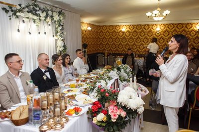 Весільний збір для підтримки волонтерів організували молодята на Рівненщині Весільний збір для підтримки волонтерів організували молодята на Рівненщині